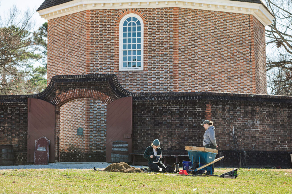 Colonial Williamsburg Wall Calendar 2025 Danika Claudia
